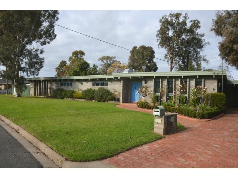 16 Toms Drive, Cobram VIC 3644