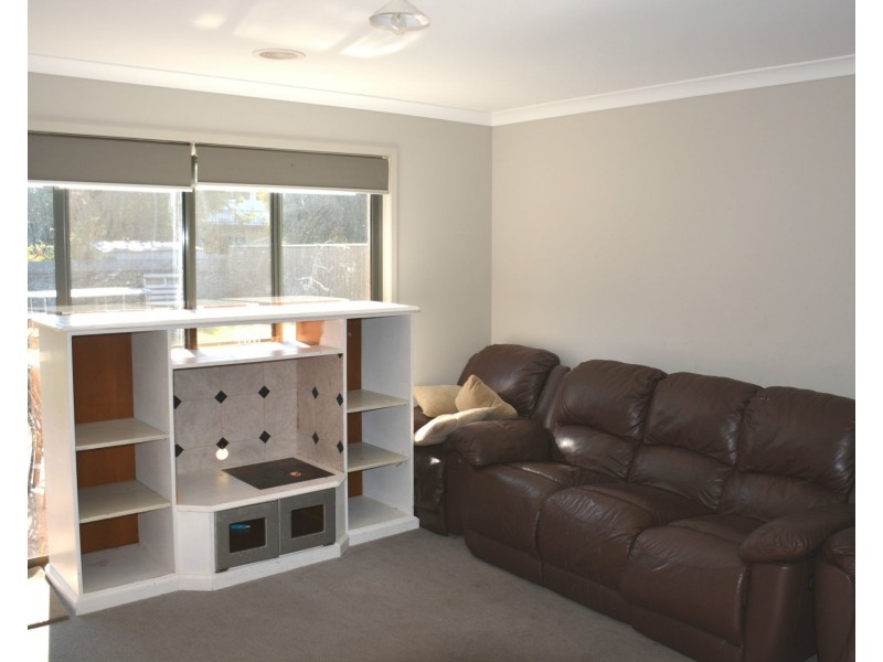 23 Anzac Avenue, Tocumwal NSW 2714