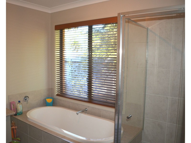 23 Anzac Avenue, Tocumwal NSW 2714