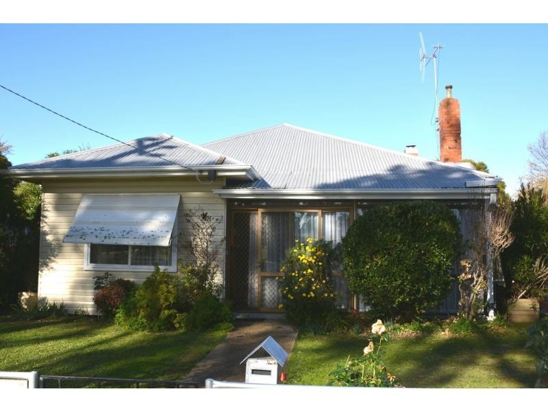 16 Elizabeth Street, Cobram VIC 3644