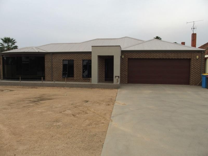 29 Murray Valley Highway, Cobram VIC 3644