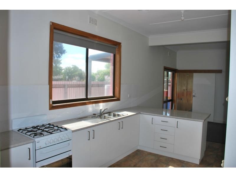 2 Mookarii Street, Cobram VIC 3644