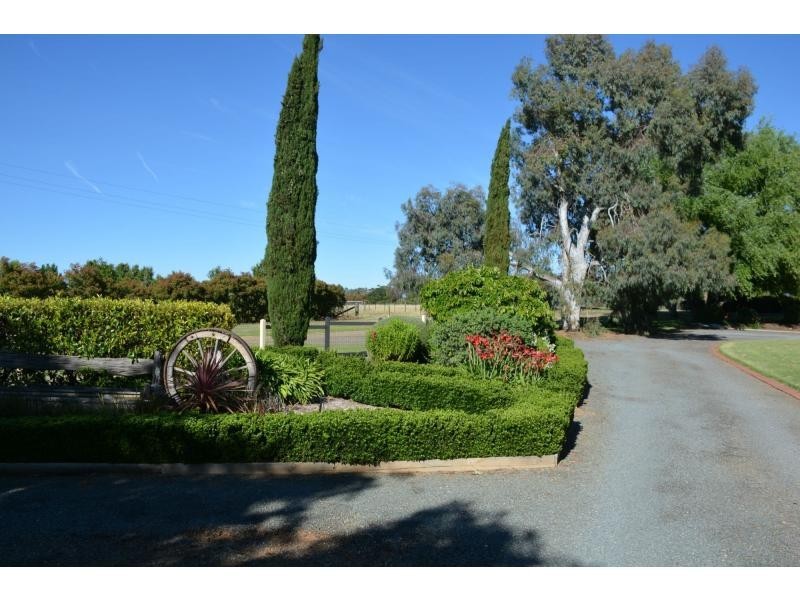 90-94 Snell Road, Barooga VIC 3644
