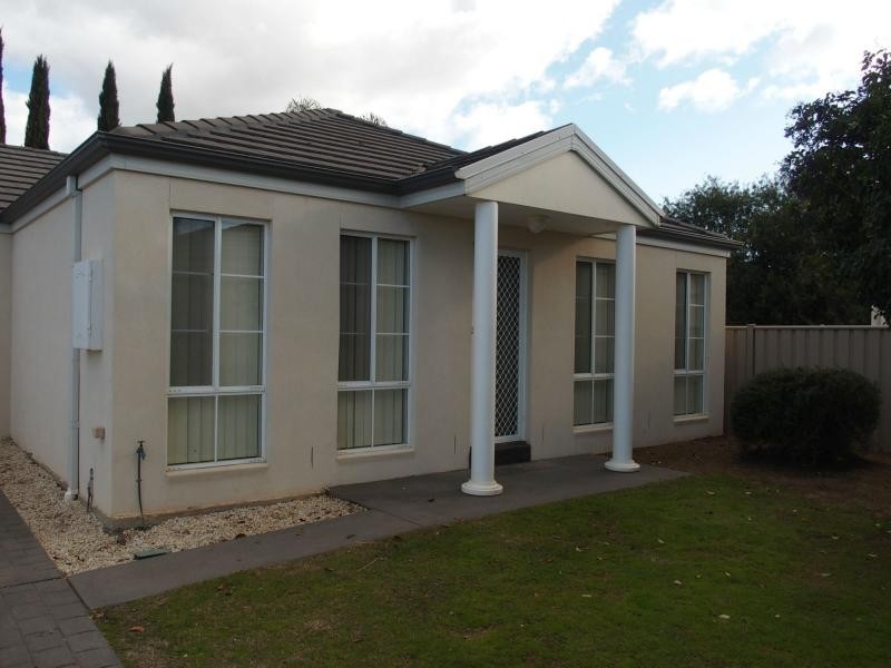 3/9 Lawson Drive, Cobram VIC 3644