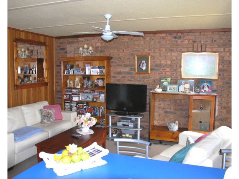 2/6 Thompson Avenue, Cobram VIC 3644