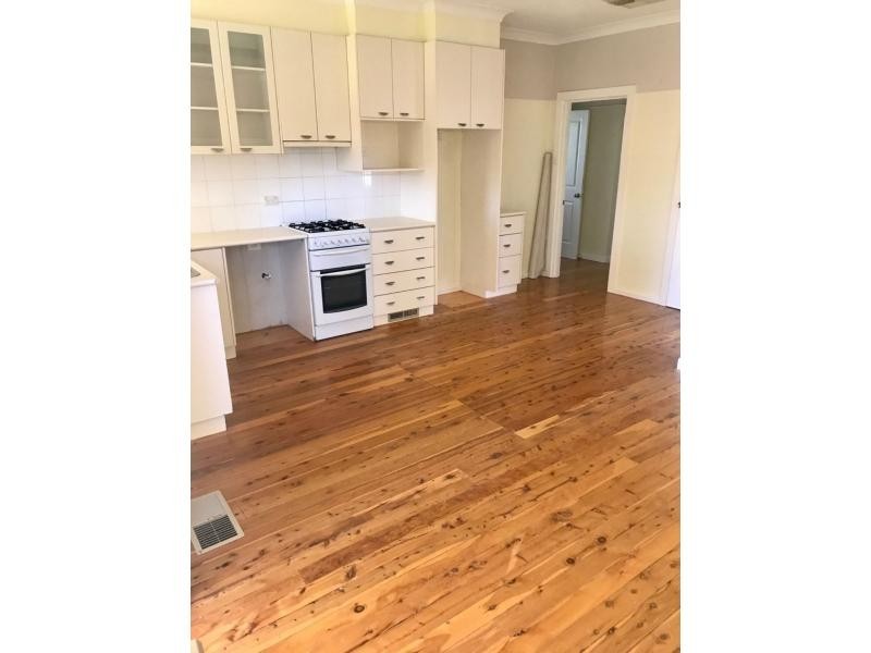 11 Lisfarron Avenue, Cobram VIC 3644