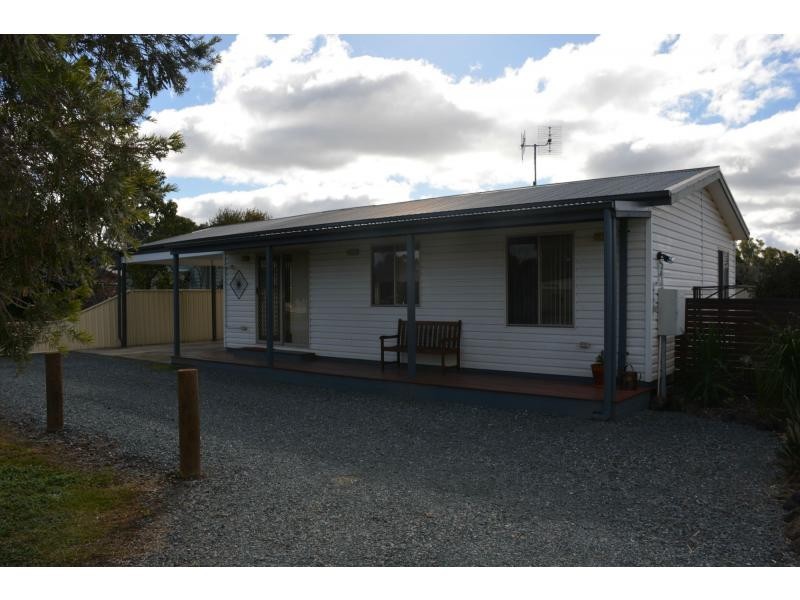 19 Hill Street, Tocumwal NSW 2714