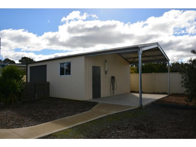 19 Hill Street, Tocumwal NSW 2714
