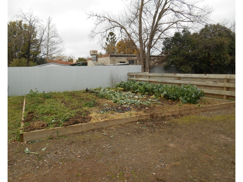 19 Beek Street, Katamatite VIC 3649