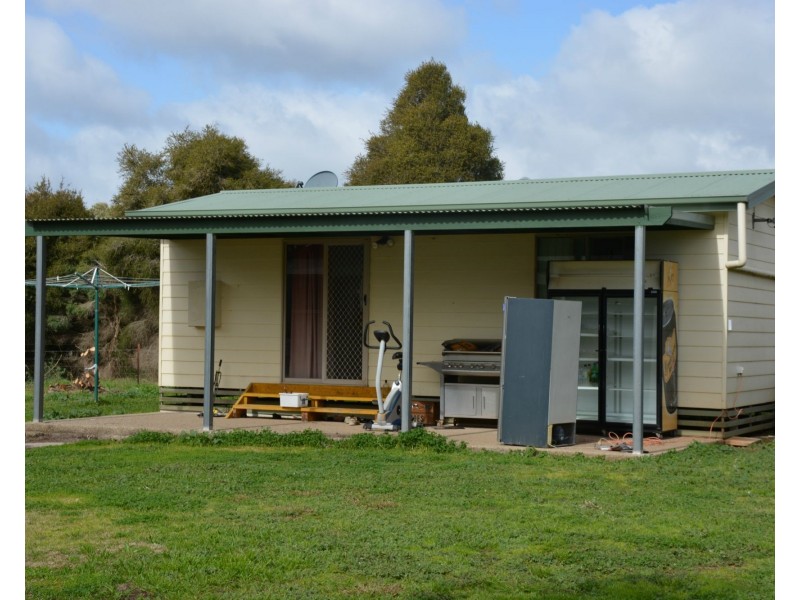 3391 Tocumwal-Barooga Road, Barooga VIC 3644