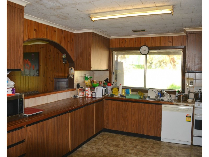 79 Nangunia Street, Barooga NSW 3644