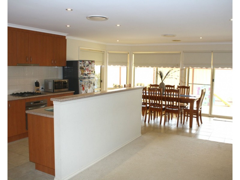 13 Elberta Court, Cobram VIC 3644
