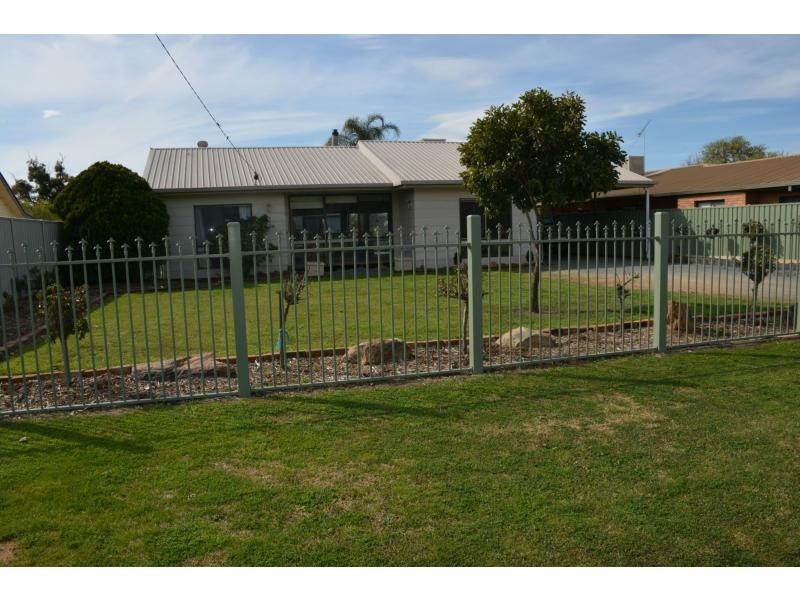 15 Moore Street, Katamatite VIC 3649