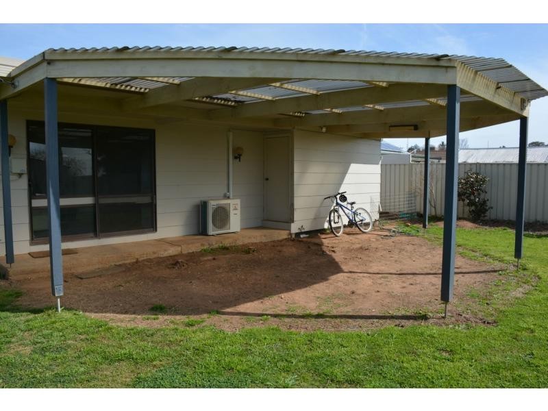 15 Moore Street, Katamatite VIC 3649