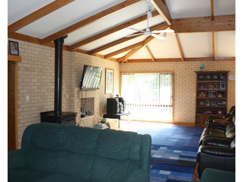 14 Barnes Road, Cobram VIC 3644