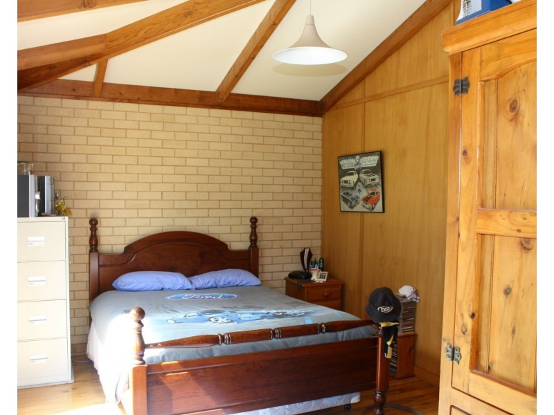 14 Barnes Road, Cobram VIC 3644