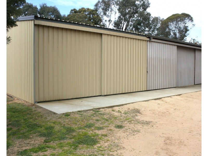 14 Barnes Road, Cobram VIC 3644