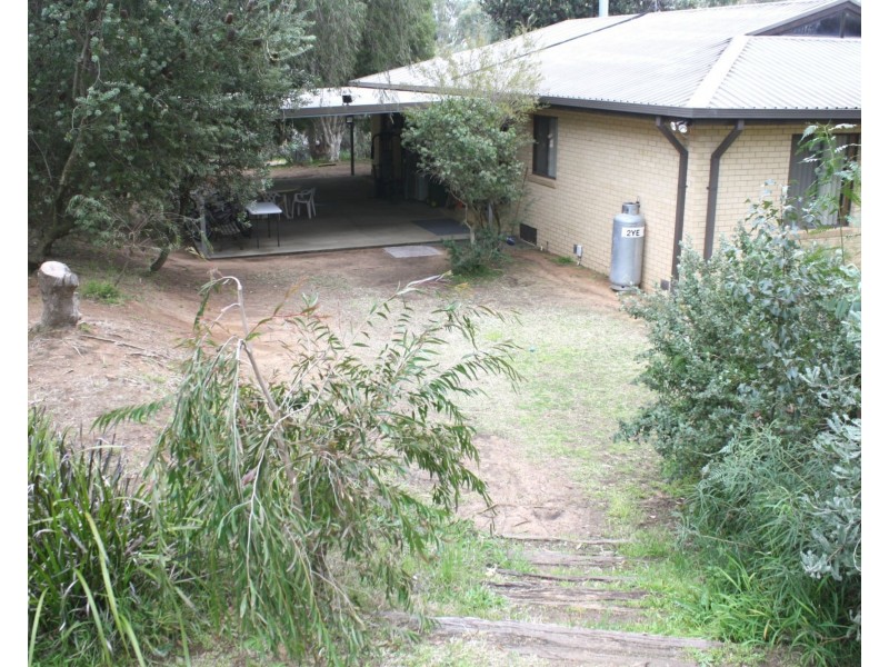 14 Barnes Road, Cobram VIC 3644