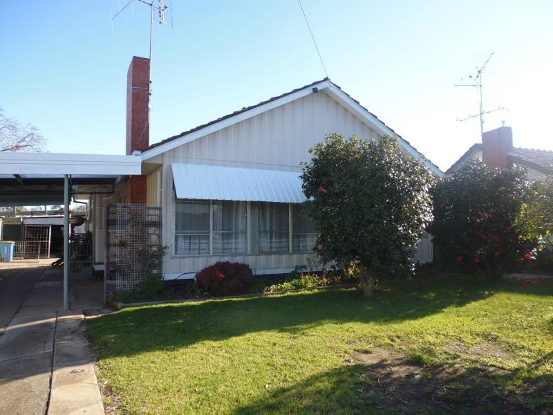 5 Stokes Avenue, Cobram VIC 3644