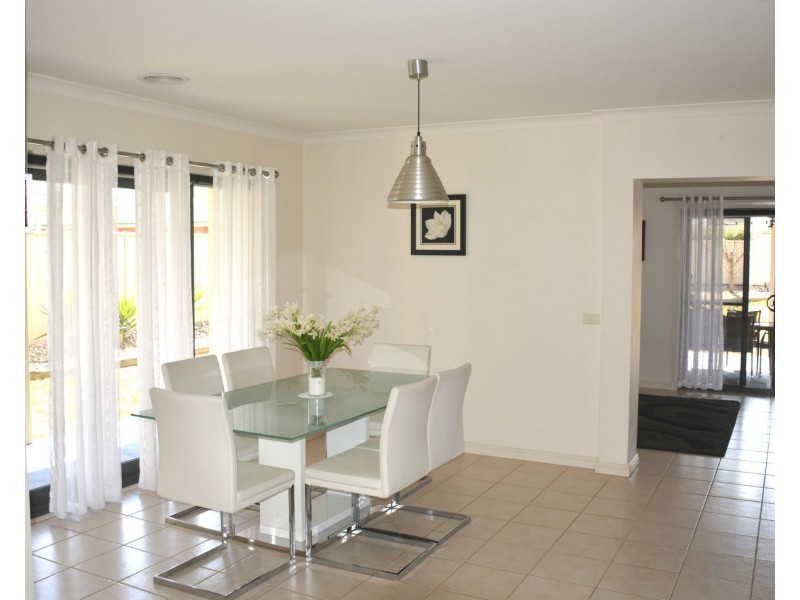 42 Lawson Drive, Barooga NSW 3644