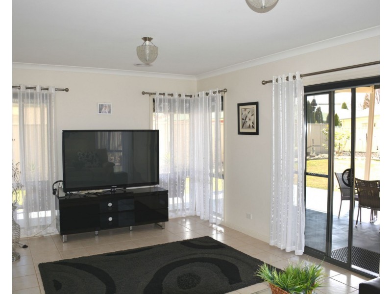42 Lawson Drive, Barooga NSW 3644
