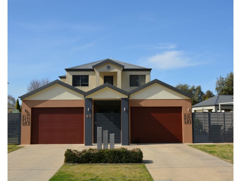 42 Lawson Drive, Barooga NSW 3644