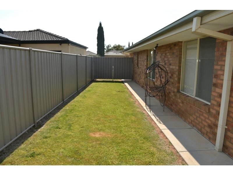 51 Sturt Street, Cobram VIC 3644