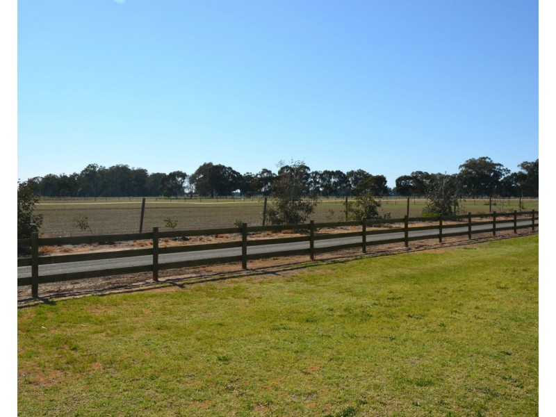 6822 Goulburn Valley Highway, Yarroweyah VIC 3644