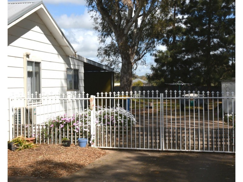 15 Kenny Road, Yarroweyah VIC 3644