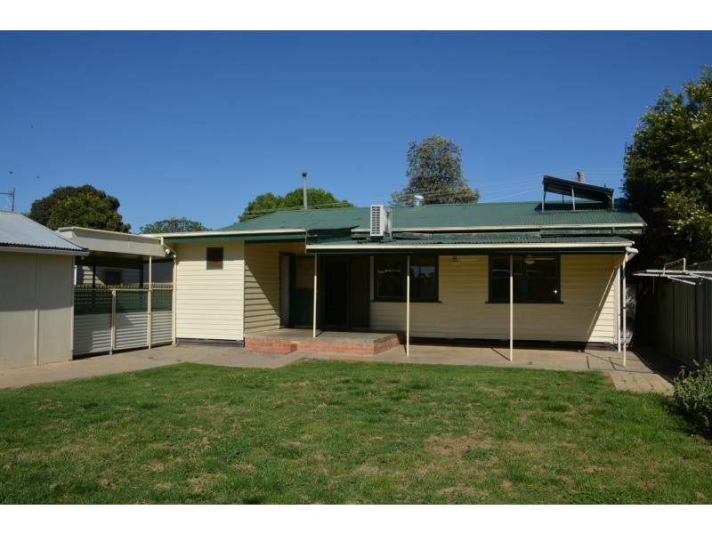 10 Warkil Street, Cobram VIC 3644