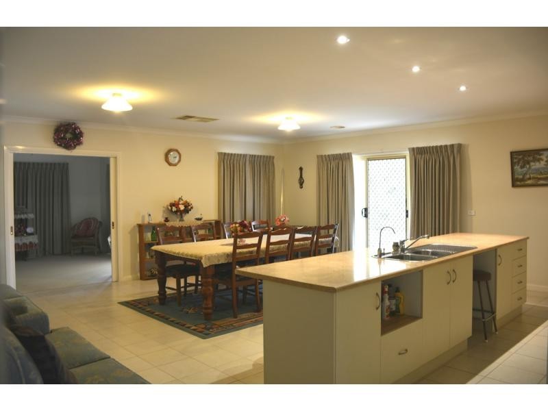 2 Alexandra Court, Cobram VIC 3644