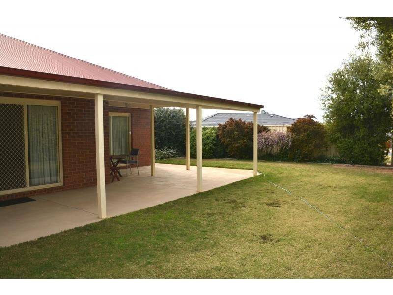 2 Alexandra Court, Cobram VIC 3644