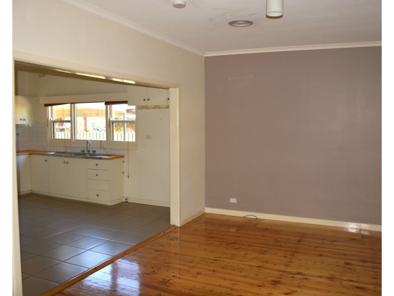 10 Warkil Street, Cobram VIC 3644