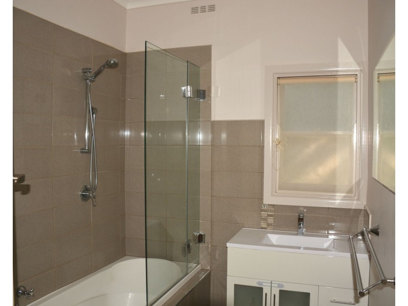 10 Warkil Street, Cobram VIC 3644