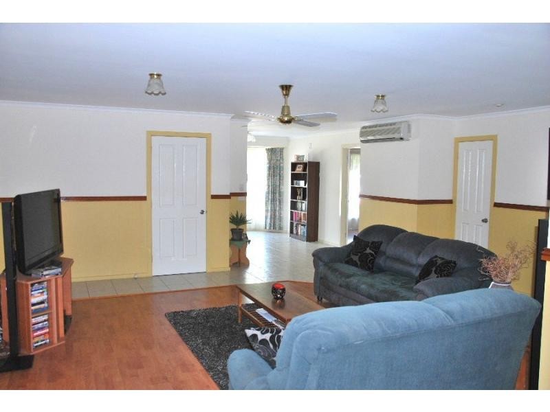21 Glenavon Street, Cobram VIC 3644