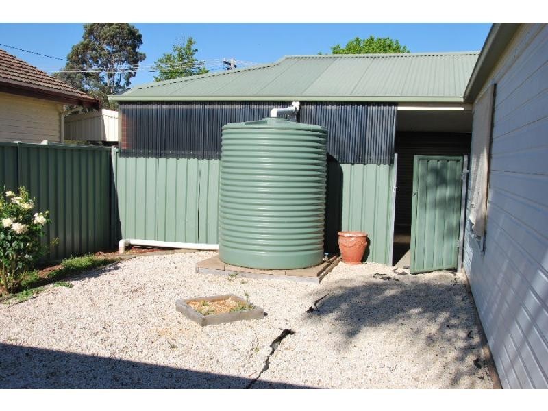 21 Glenavon Street, Cobram VIC 3644