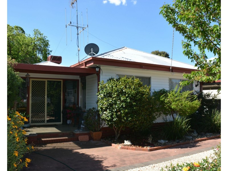 9 Glenavon Street, Cobram VIC 3644