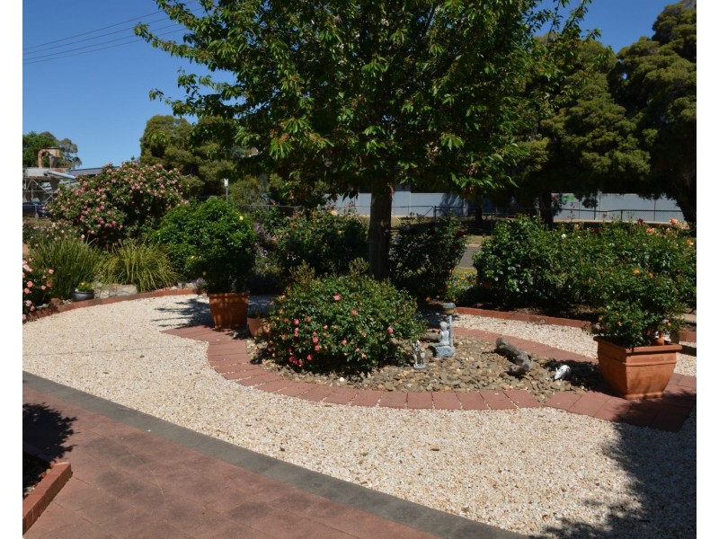 9 Glenavon Street, Cobram VIC 3644