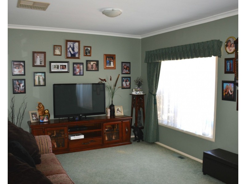 9 Glenavon Street, Cobram VIC 3644