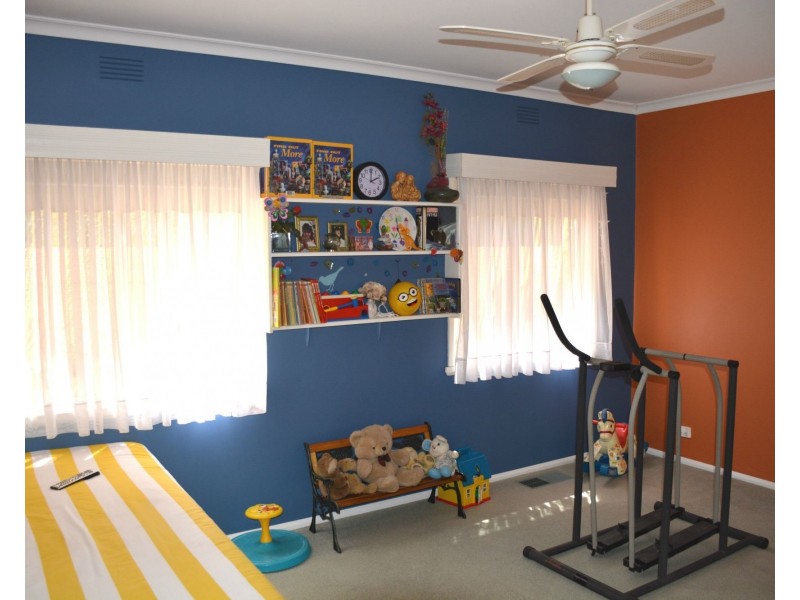 9 Glenavon Street, Cobram VIC 3644