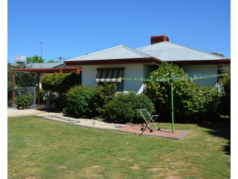 9 Glenavon Street, Cobram VIC 3644