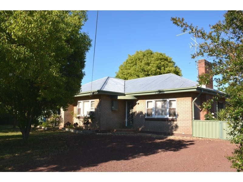 33 Wondah Street, Cobram VIC 3644