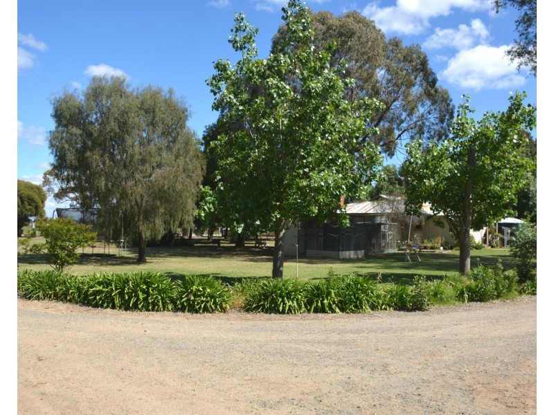 1724 Larissa Road, Yarroweyah VIC 3644