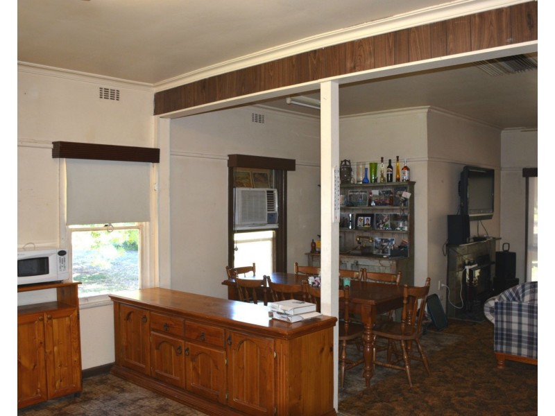 1724 Larissa Road, Yarroweyah VIC 3644