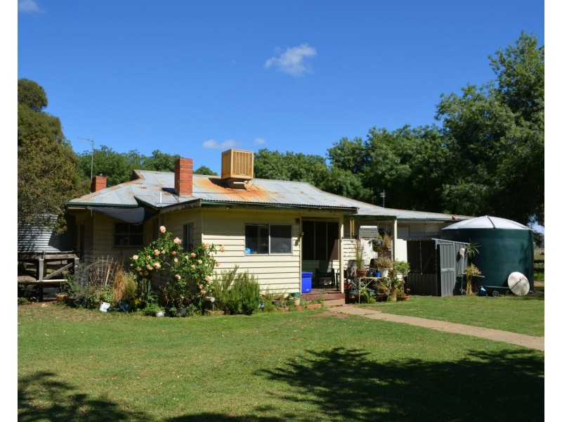 1724 Larissa Road, Yarroweyah VIC 3644
