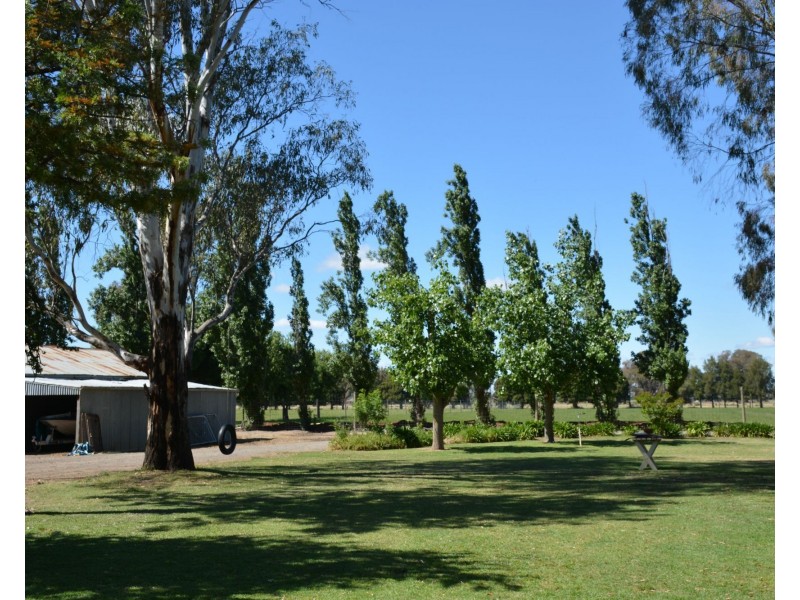 1724 Larissa Road, Yarroweyah VIC 3644