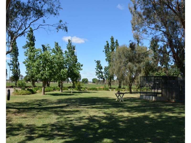 1724 Larissa Road, Yarroweyah VIC 3644