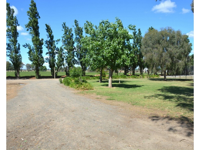 1724 Larissa Road, Yarroweyah VIC 3644