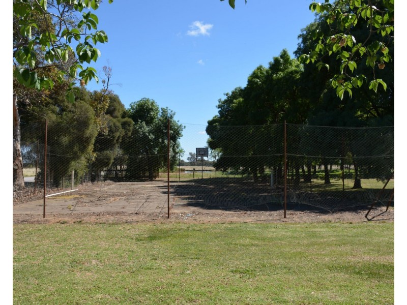 1724 Larissa Road, Yarroweyah VIC 3644
