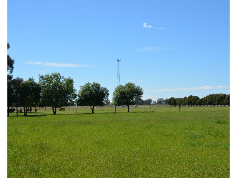 1724 Larissa Road, Yarroweyah VIC 3644